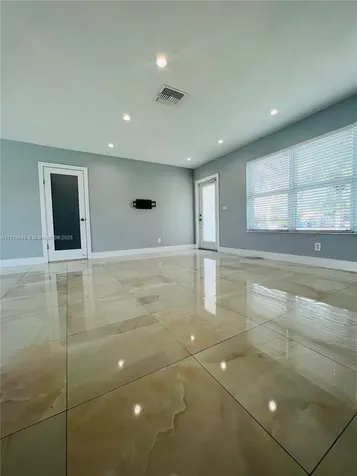 8700 SW 42nd Terrace Miami FL 33165