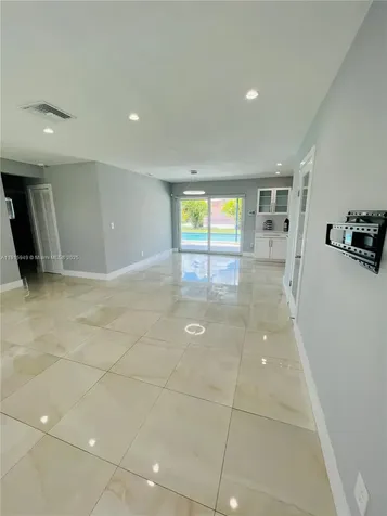 8700 SW 42nd Terrace Miami FL 33165