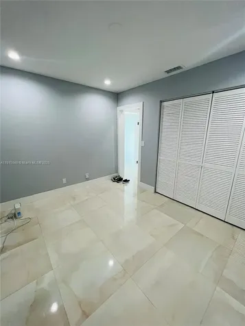 8700 SW 42nd Terrace Miami FL 33165
