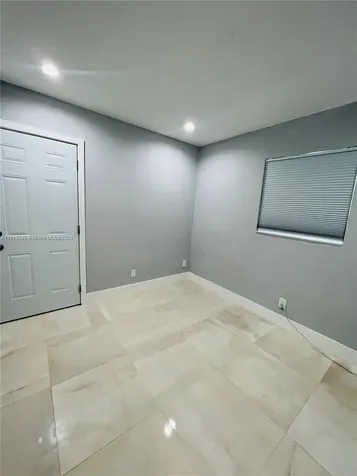 8700 SW 42nd Terrace Miami FL 33165