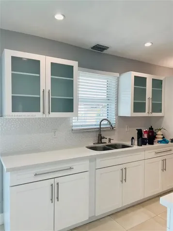 8700 SW 42nd Terrace Miami FL 33165