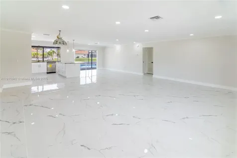 3405 SE 16th Place Cape Coral FL 33904