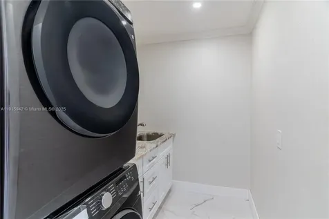 3405 SE 16th Place Cape Coral FL 33904