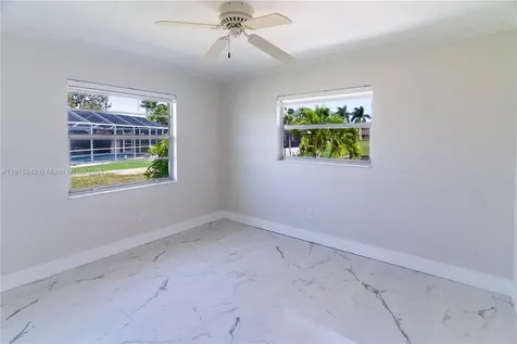 3405 SE 16th Place Cape Coral FL 33904