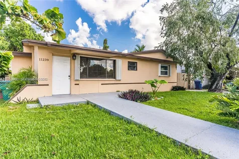 11239 SW 5th Terrace Sweetwater FL 33174