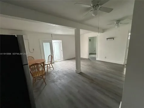11239 SW 5th Terrace Sweetwater FL 33174