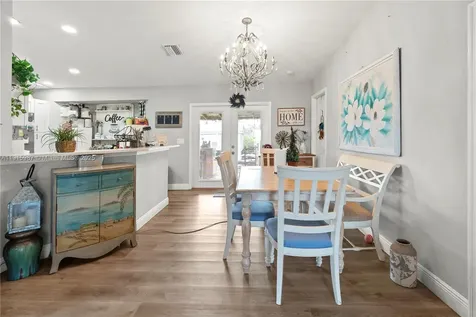 302 Floyd Avenue S Naples FL 33976
