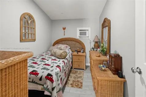 302 Floyd Avenue S Naples FL 33976
