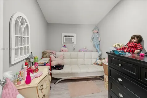 302 Floyd Avenue S Naples FL 33976