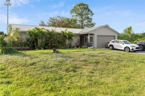 302 Floyd Avenue S Naples FL 33976
