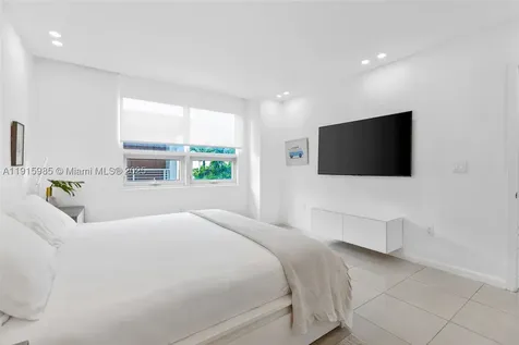 3250 NE 1st Avenue Miami FL 33137