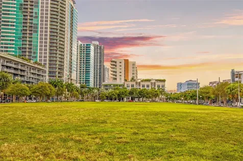 3250 NE 1st Avenue Miami FL 33137