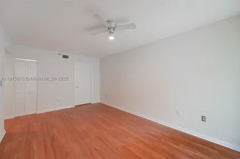 5900 Collins Avenue Miami Beach FL 33140