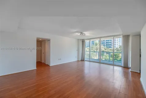 5900 Collins Avenue Miami Beach FL 33140