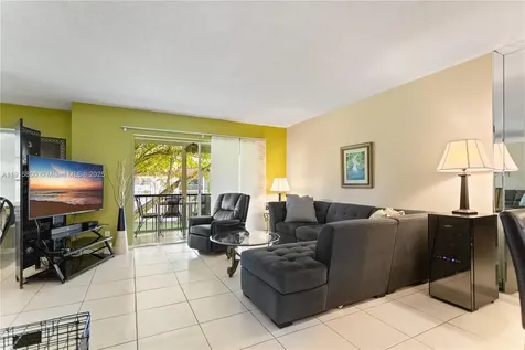 8940 S Hollybrook Boulevard Pembroke Pines FL 33025