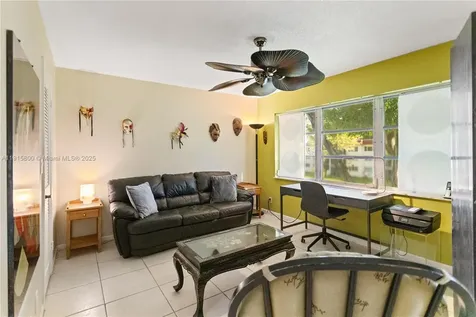 8940 S Hollybrook Boulevard Pembroke Pines FL 33025