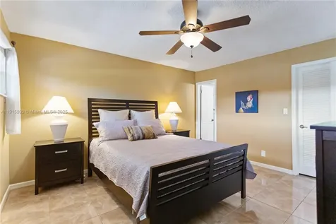 8940 S Hollybrook Boulevard Pembroke Pines FL 33025
