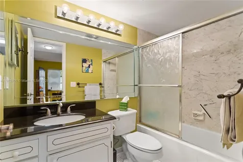 8940 S Hollybrook Boulevard Pembroke Pines FL 33025