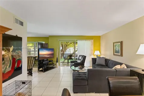 8940 S Hollybrook Boulevard Pembroke Pines FL 33025