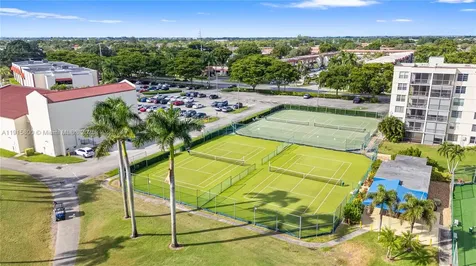 8940 S Hollybrook Boulevard Pembroke Pines FL 33025