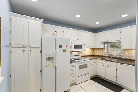 8940 S Hollybrook Boulevard Pembroke Pines FL 33025
