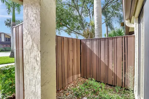 4615 S Carambola Circle S Coconut Creek FL 33066