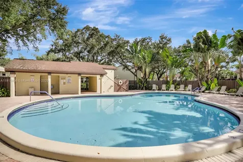 4615 S Carambola Circle S Coconut Creek FL 33066