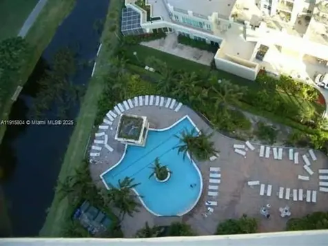 19501 W Country Club Drive Aventura FL 33180
