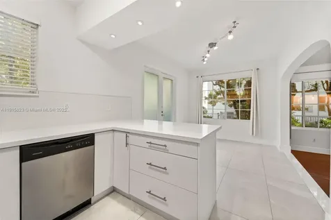 1025 Michigan Avenue Miami Beach FL 33139