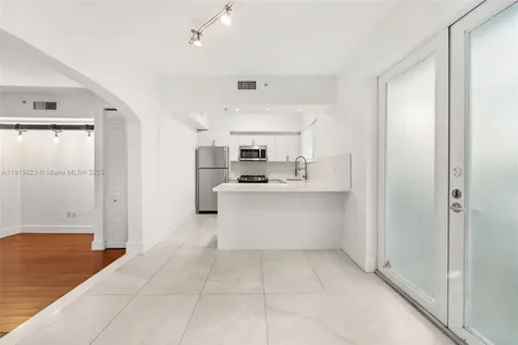 1025 Michigan Avenue Miami Beach FL 33139