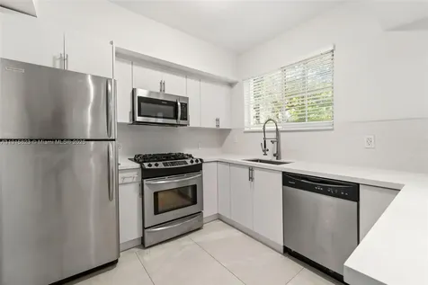 1025 Michigan Avenue Miami Beach FL 33139