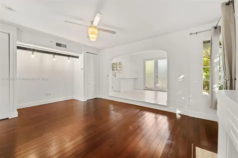 1025 Michigan Avenue Miami Beach FL 33139