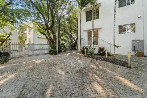 1025 Michigan Avenue Miami Beach FL 33139