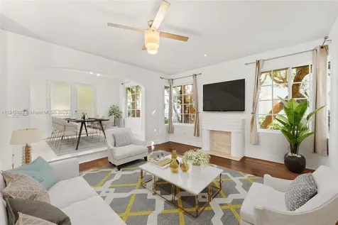1025 Michigan Avenue Miami Beach FL 33139