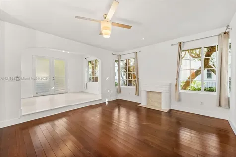 1025 Michigan Avenue Miami Beach FL 33139