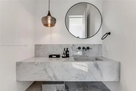 9045 Hawthorne Avenue Surfside FL 33154