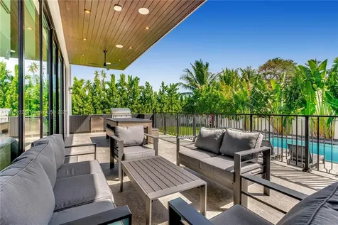 9045 Hawthorne Avenue Surfside FL 33154