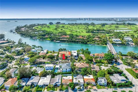 9045 Hawthorne Avenue Surfside FL 33154