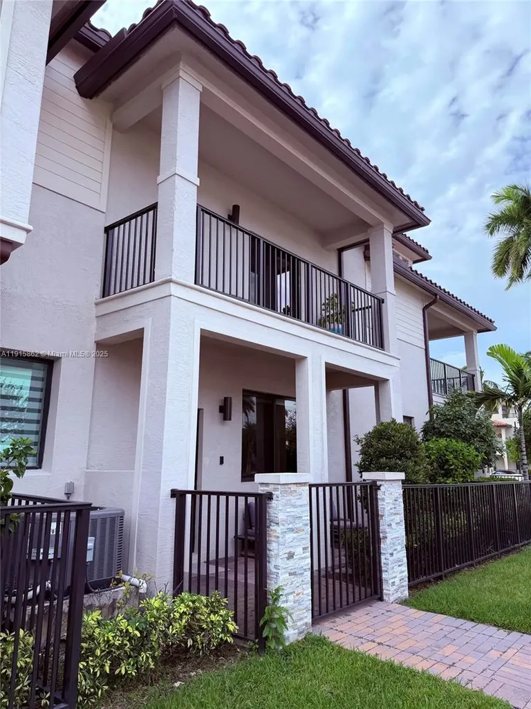 4624 NW 83rd Avenue Doral FL 33166