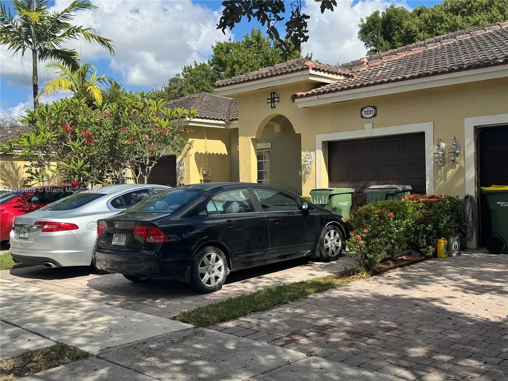1221 NE 32nd Terrace Homestead FL 33033