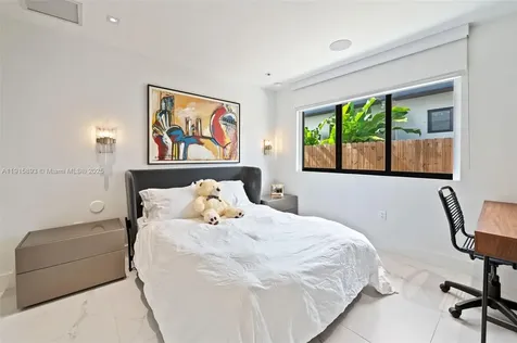 1792 Cleveland Road Miami Beach FL 33141