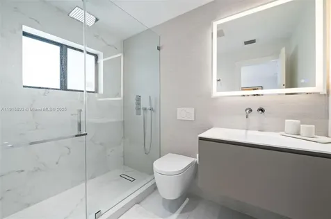 1792 Cleveland Road Miami Beach FL 33141