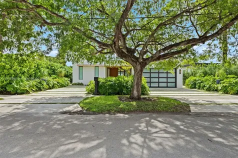 1792 Cleveland Road Miami Beach FL 33141