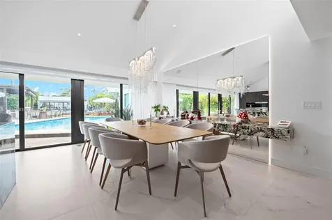 1792 Cleveland Road Miami Beach FL 33141