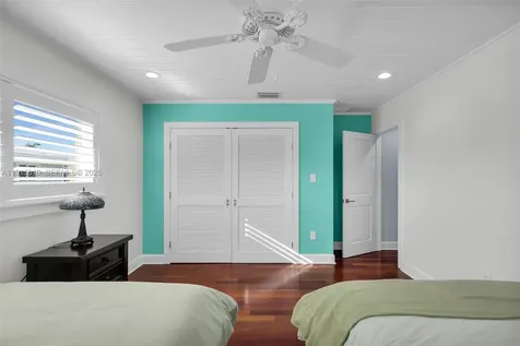 232 W Seaview Drive Duck FL 33050
