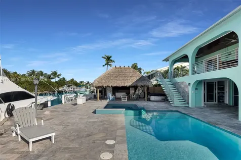 232 W Seaview Drive Duck FL 33050