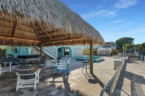 232 W Seaview Drive Duck FL 33050
