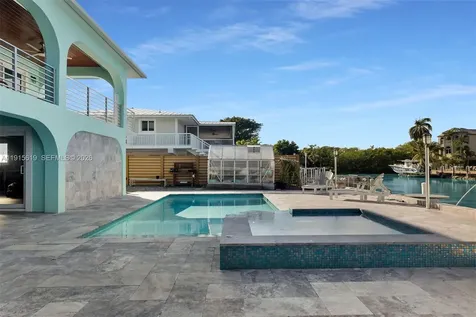 232 W Seaview Drive Duck FL 33050