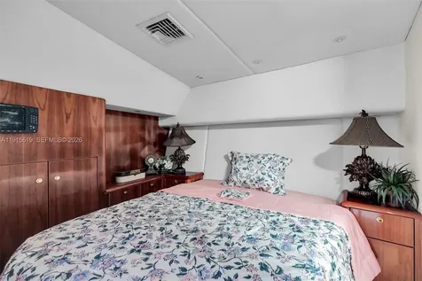 232 W Seaview Drive Duck FL 33050