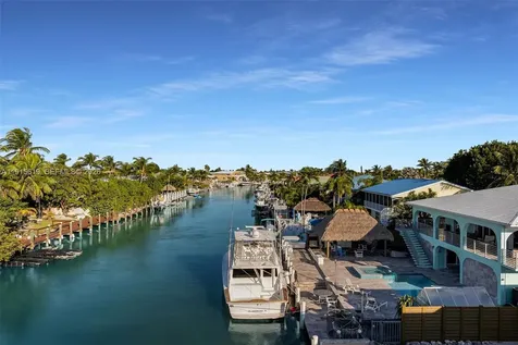 232 W Seaview Drive Duck FL 33050